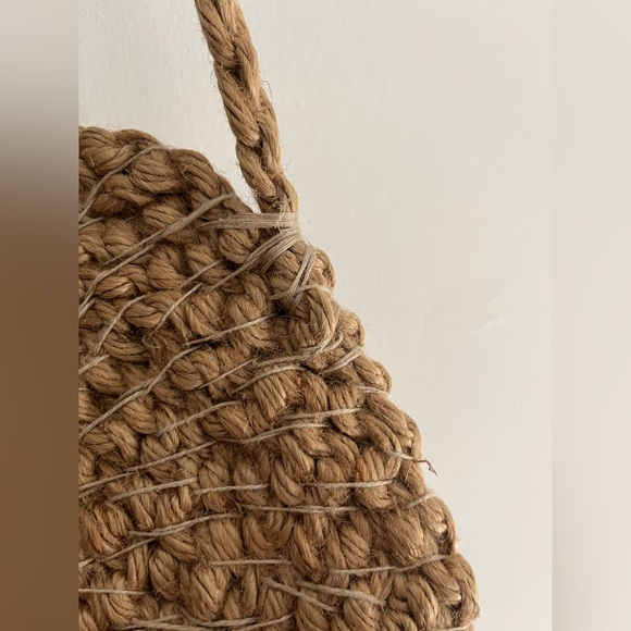 Handwoven “Moon” bag - Picture 4 of 16